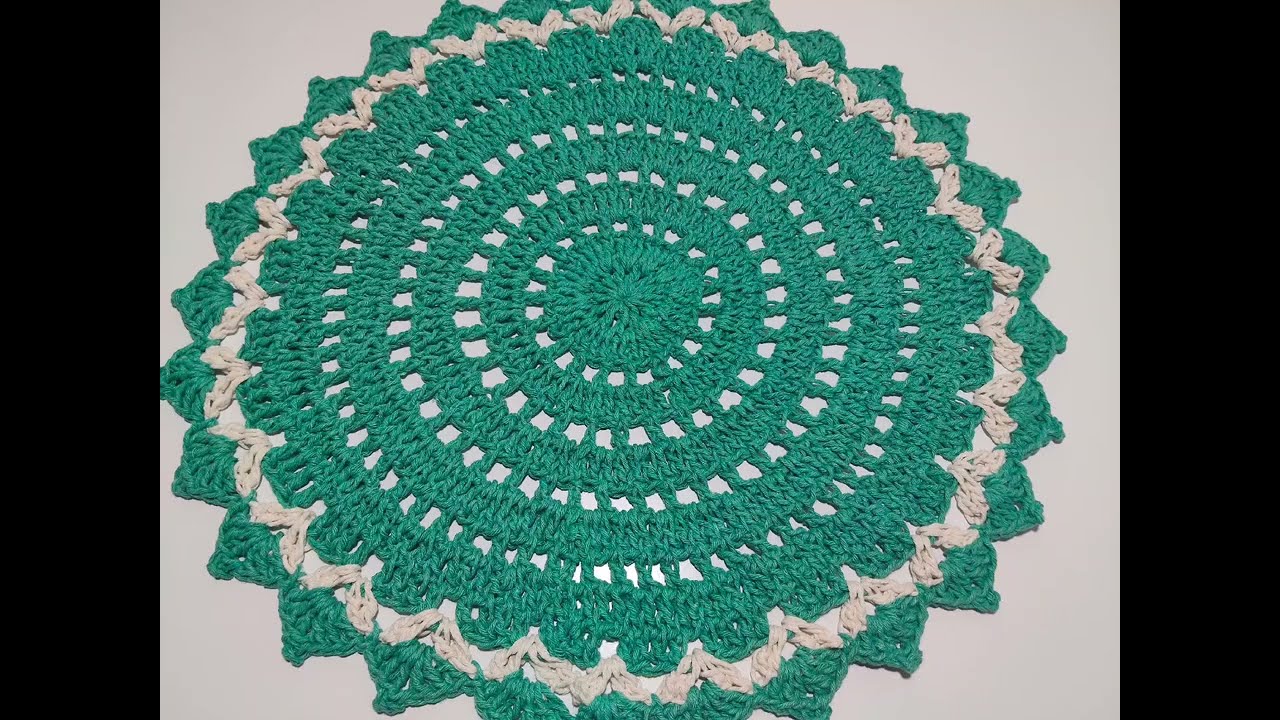 Fiz esse sousplat e fiquei apaixonada por ele