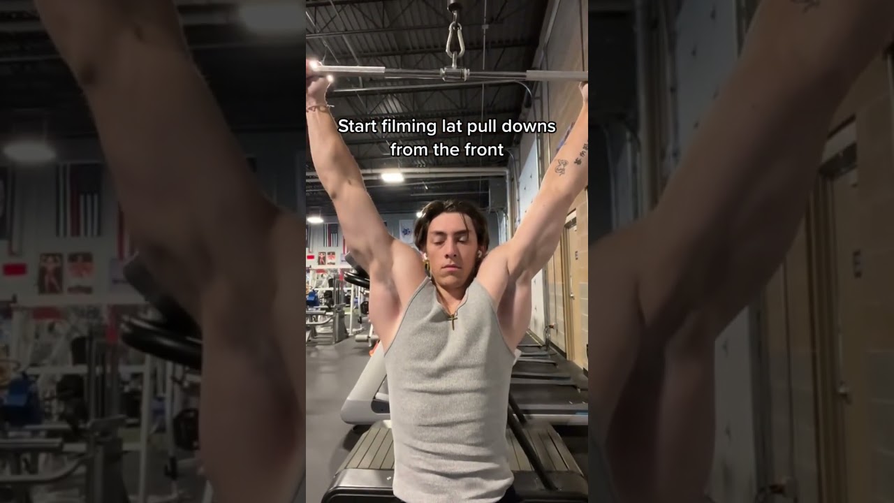 My head is to small for my body now☹️ 