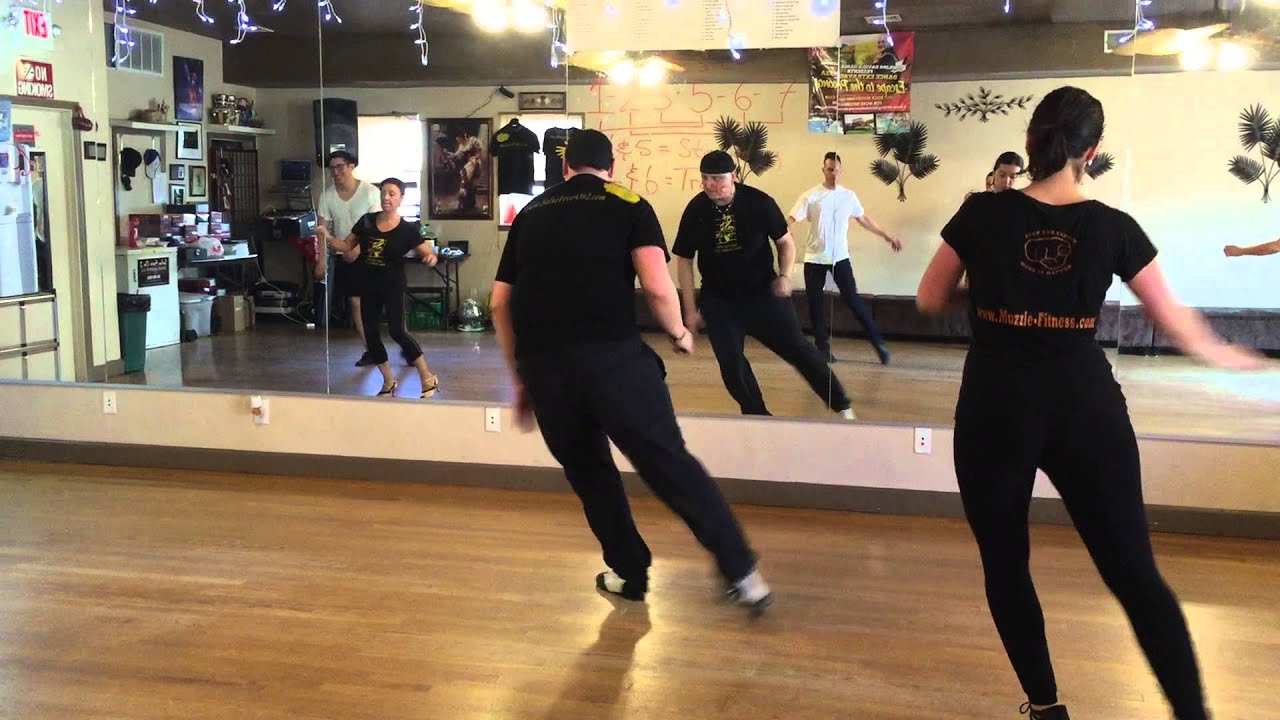 Salsa Fever On2 Advanced floor shines class with Mario B.