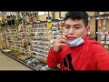 Un salvadoreño en Usa...EL BRYAN de compras en tienda de Pesca