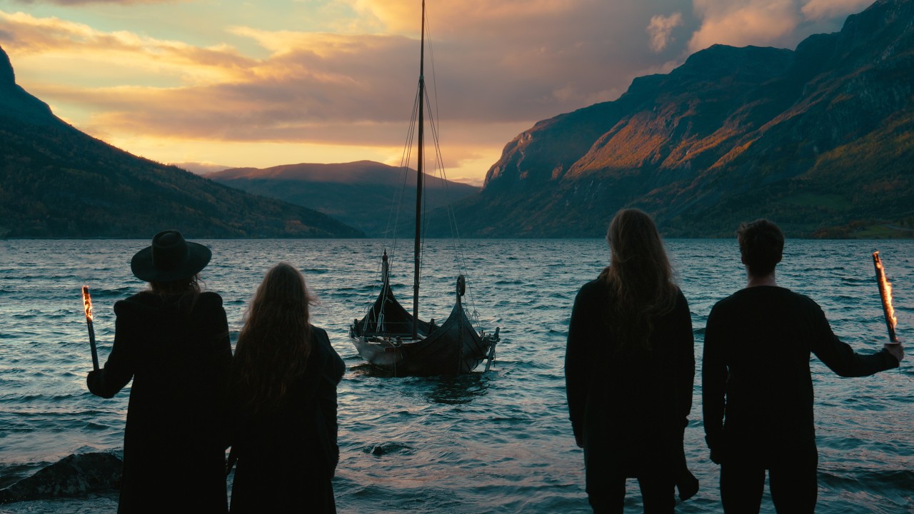 Sounds | Kalandra - A Ship Has Left the Shore