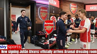 SHOCKING DRESSING ROOM MOMENT! MARTIN ØDEGAARD PERSONALLY WELCOMES JULIÁN ÁLVAREZ TO ARSENAL!