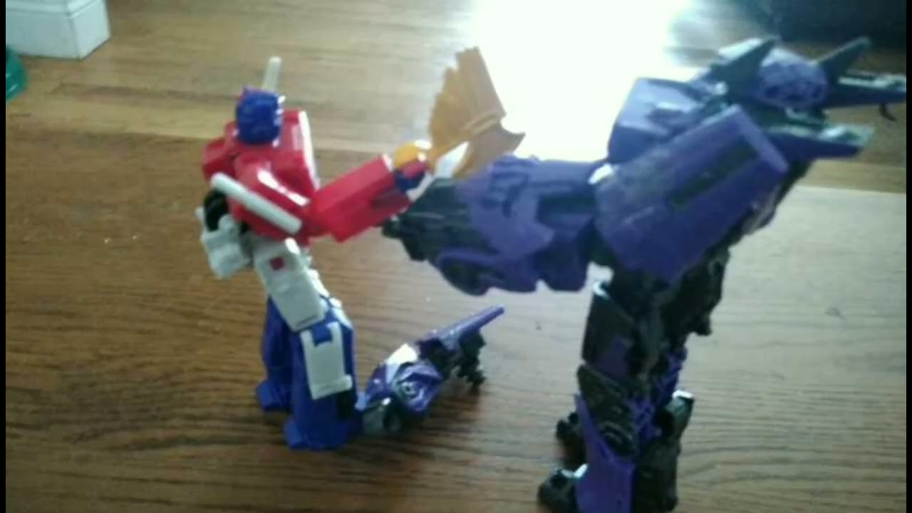 Optimus Prime VS Shockwave