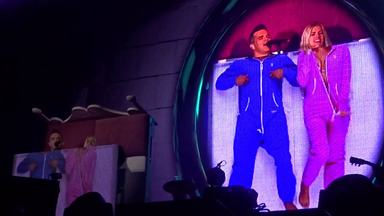 Robbie Williams Hot Fudge Wellington 31.10.2015 YouTube