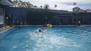 Celana Dalem Copot Ketika Lomba Renang...