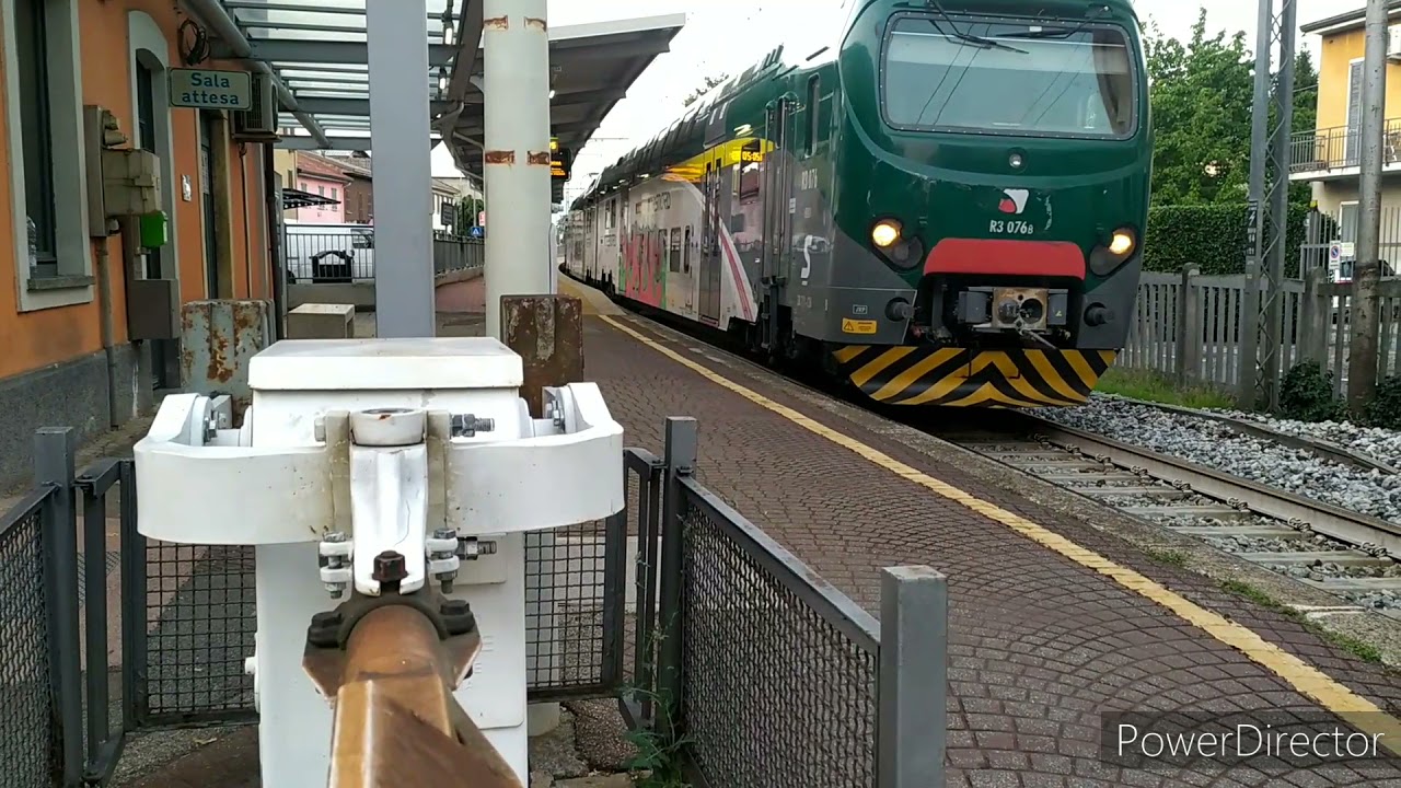 Il passaggio a livello di Cabiate (Como)!