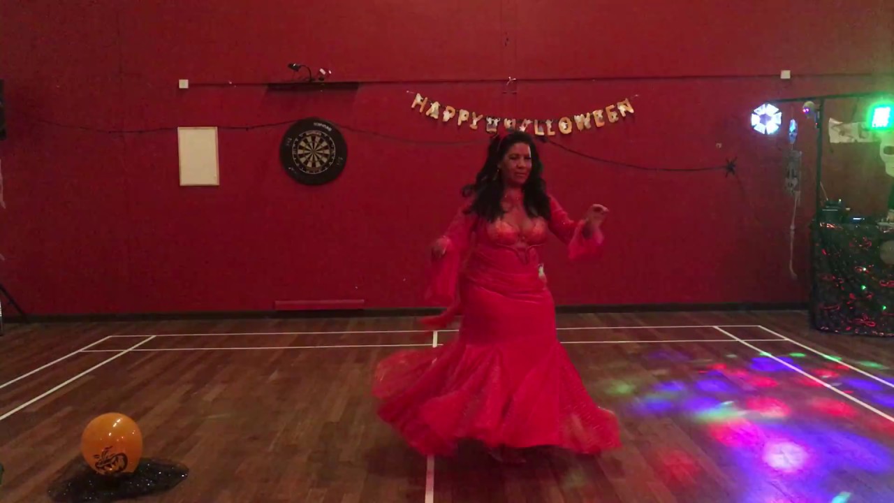 Marique performing to Devil Women