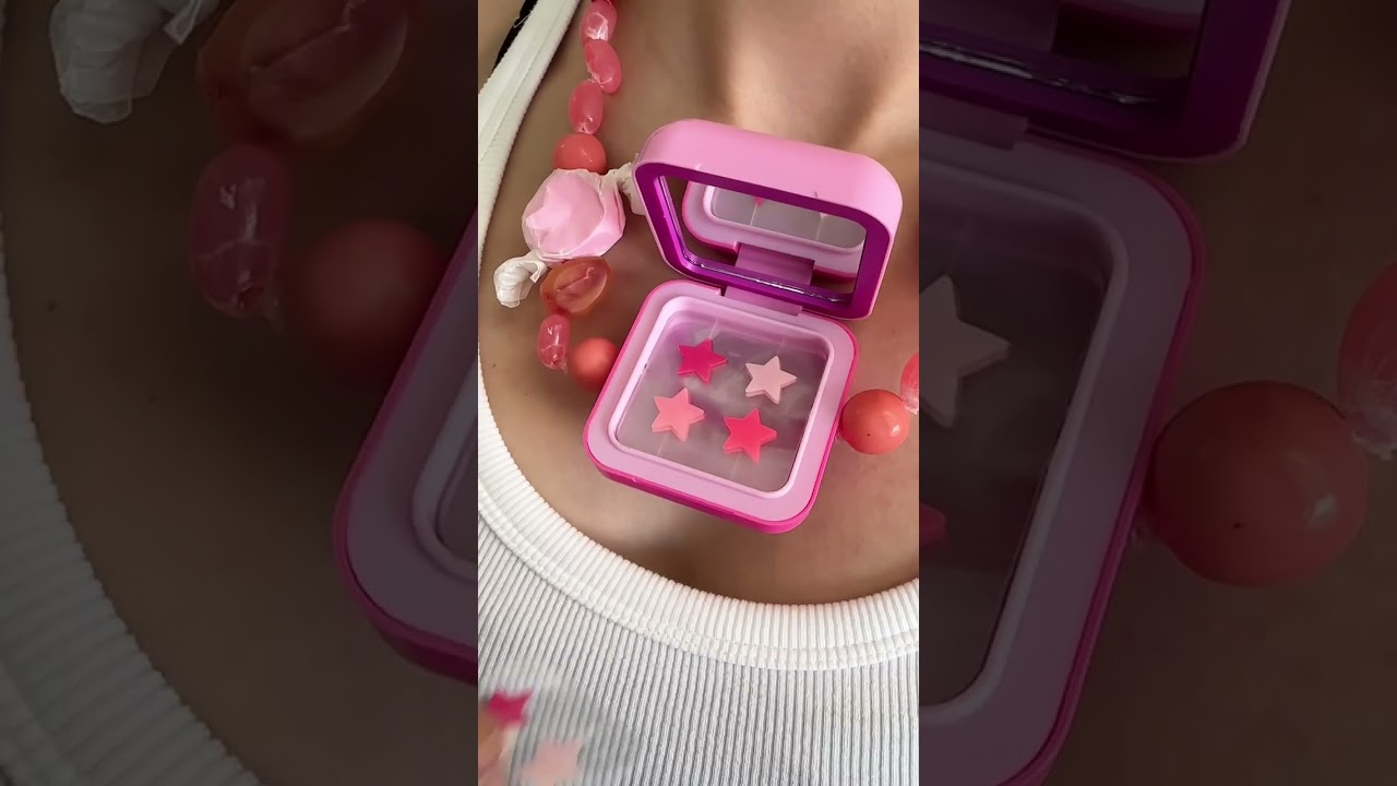 omg this pink star necklace is so cute i could just eat it up 