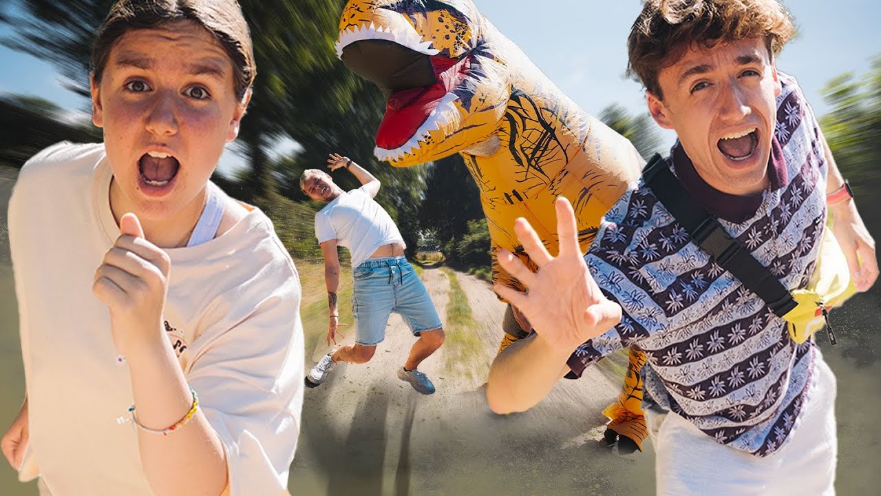 ON EST POURSUIVIS PAR UN DINOSAURE !