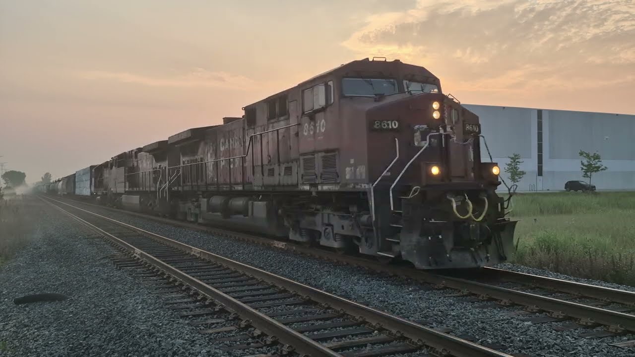 AC44 DUO! CP 135 - 8610W at Milton East - August 07, 2025