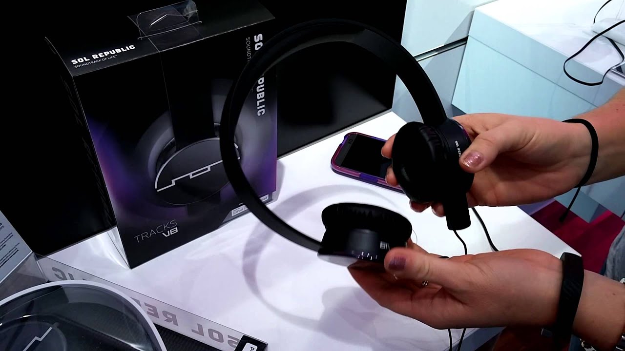 T-Mobile Featured Accessory of the Week with @ASKDES – SOL Republic Tracks V8 Headphones – 8/25/14