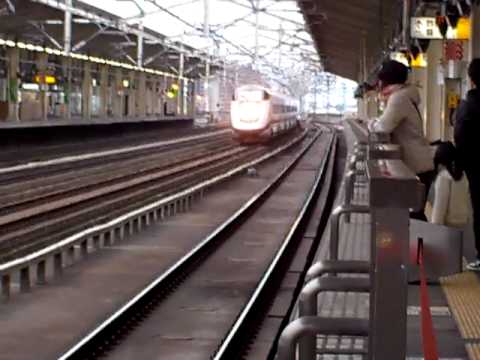 郡山駅はやてこまち通過