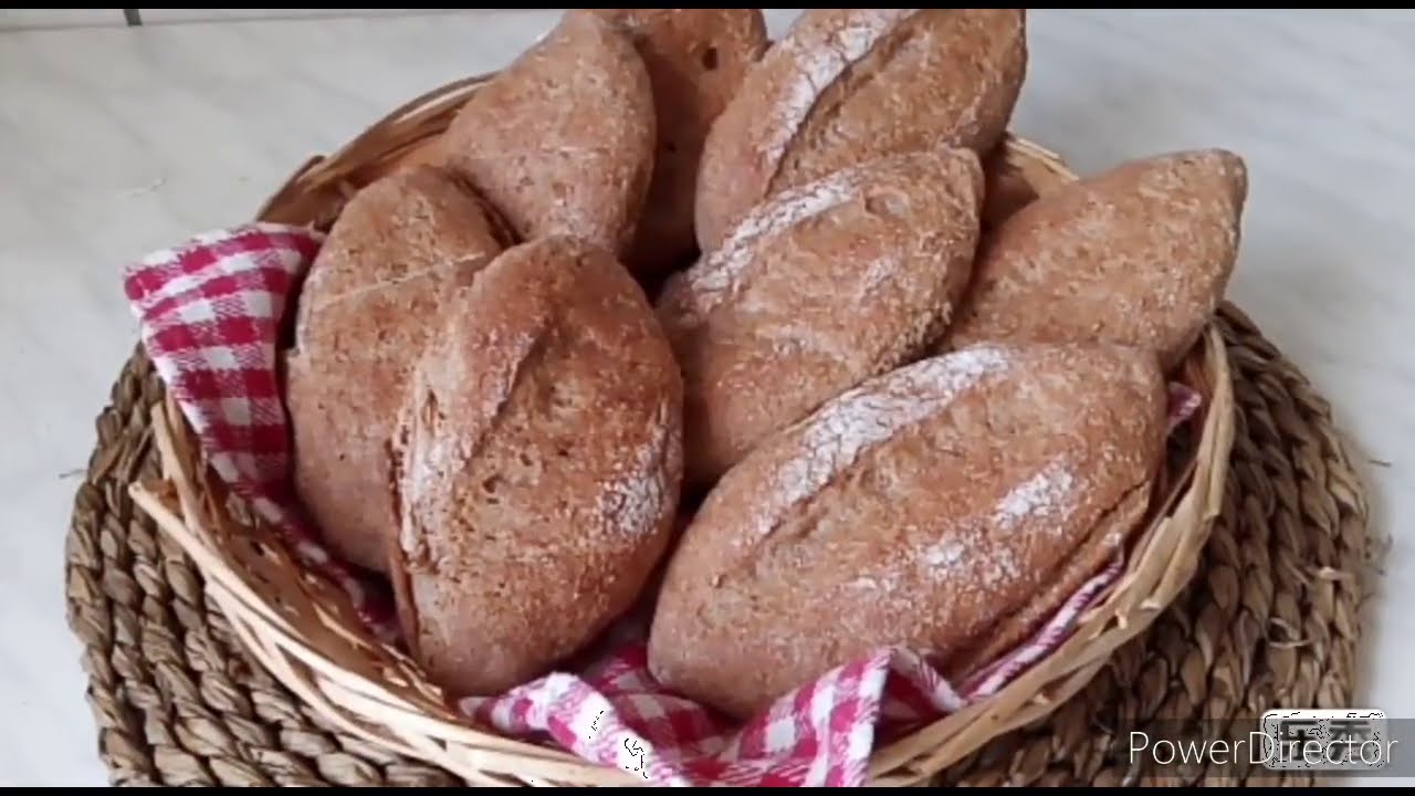 اجيو  تشوفو خبيزات بالخميرة البلدية و الدقيق الكامل  كايشاهيو ما عامروم مايخطيوكوم 😋😄