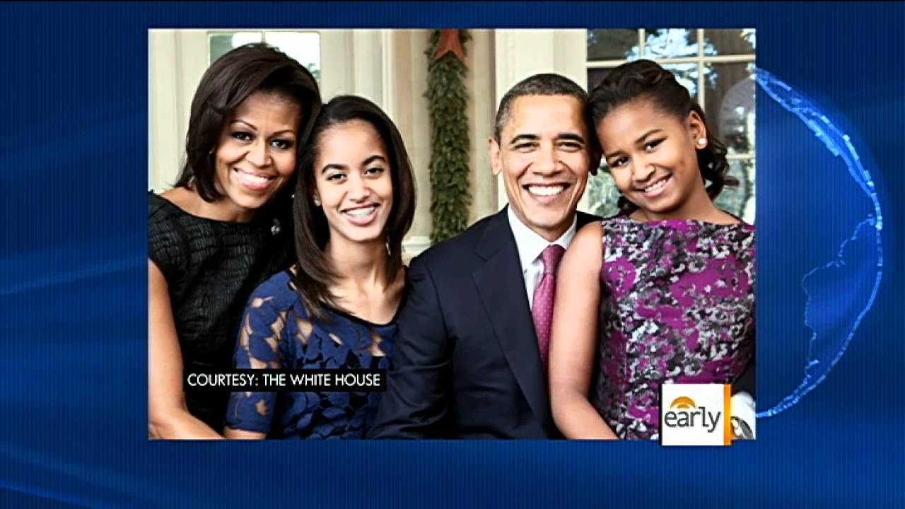 First family all smiles in official portrait - YouTube