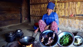 jungle man wife cooks buff curry and rice lunch @junglefamilycooking