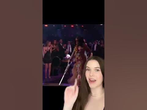 Why SZA Was On Crutches At The Grammys! - YouTube