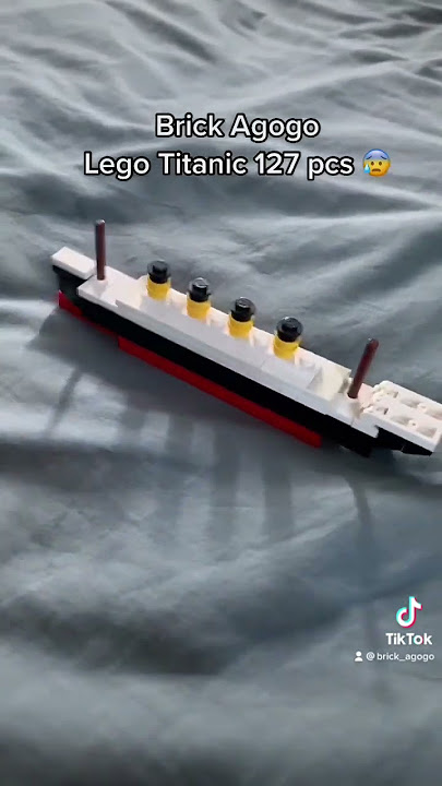 MINI VS GIANT LEGO TITANIC !