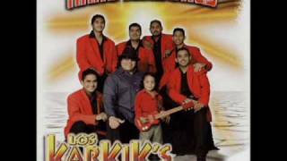 Video thumbnail of "Los Karkis - Caminando y Meando"