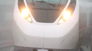 【ゲリラ豪雨】E657系特急ときわ74号 品川行き 新橋駅通過シーン‼️
