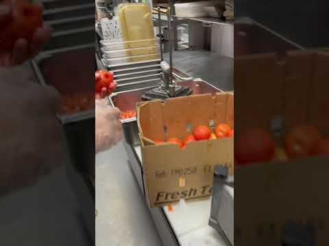 فرامة طماطم تجعل حياتك سهله