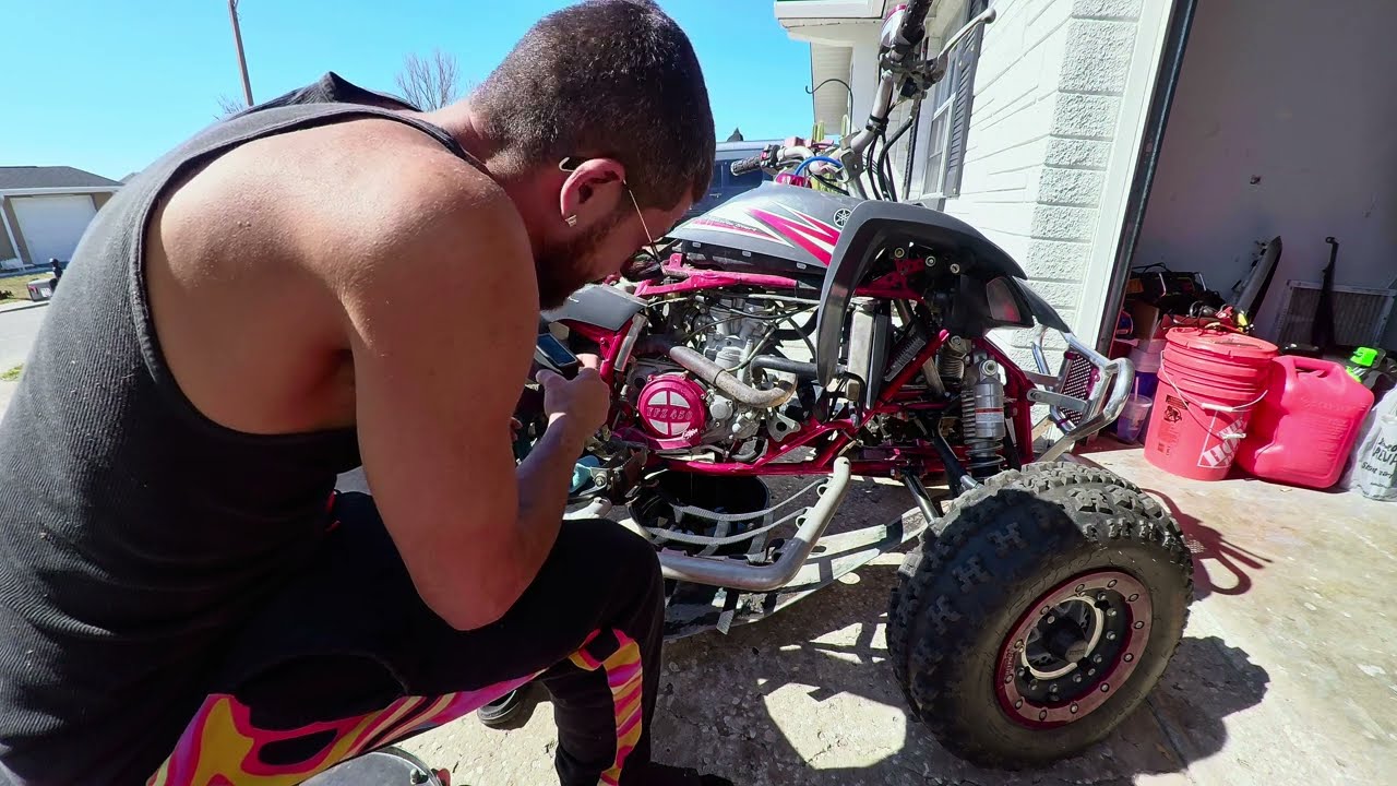 Doing maintenance to the YFZ450!