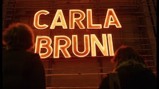 Miniatura de vídeo de "Carla Bruni - Douce France - LIVE à Olympia"