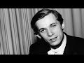 Capture de la vidéo Glenn Gould Interviewed By Hugh Thomson In 1958