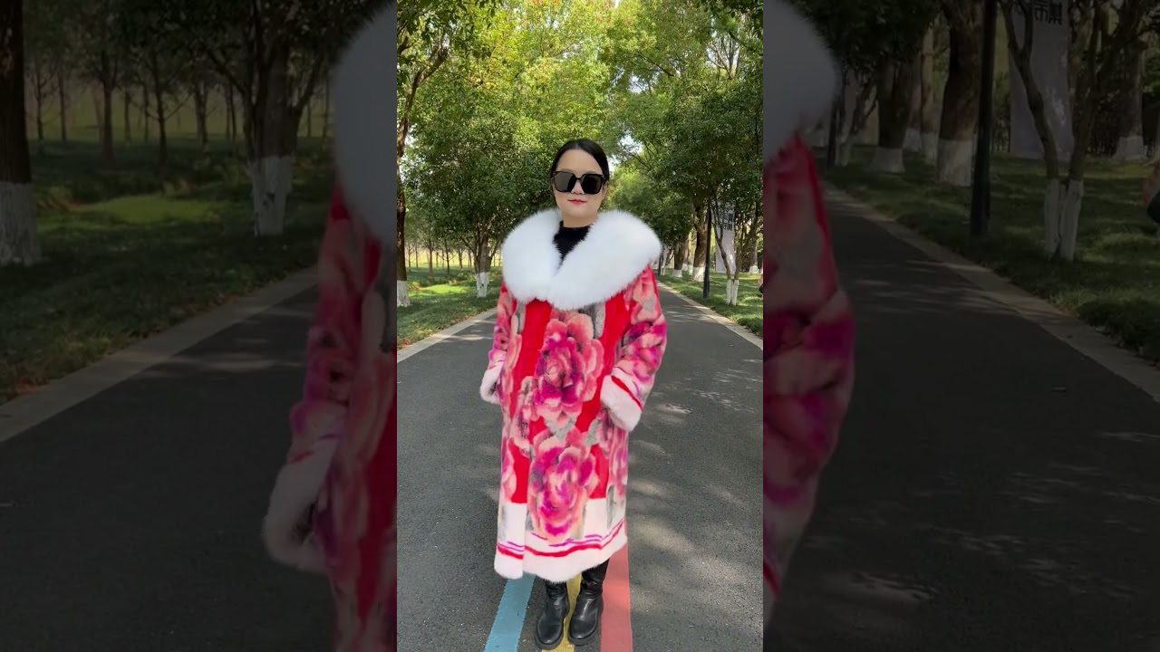 Real mink fur coat for the luxury women. 