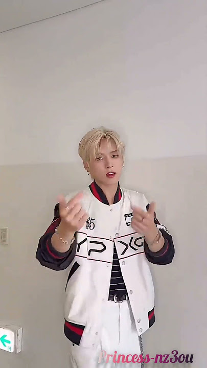 Oneus 🩷 dignity boynextdoor nowz pagaehun ahof xion evnne tiot kard momamoo #shorts #dancechallenge