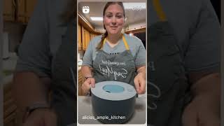 On the Go Serving Bowls from Pampered Chef. Keep your food hot OR cold at your next gathering.
