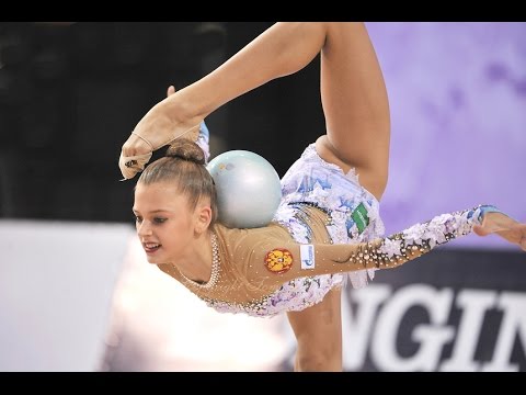 Video: La Gimnasta Soldatova Mostró Nalgas Infladas En Una Foto En Bikini