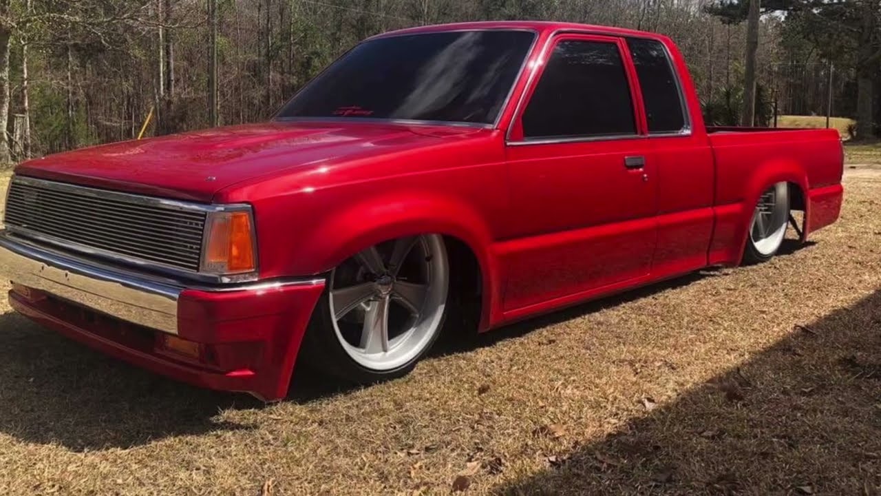 Mazda b2200 bagged minitruck project