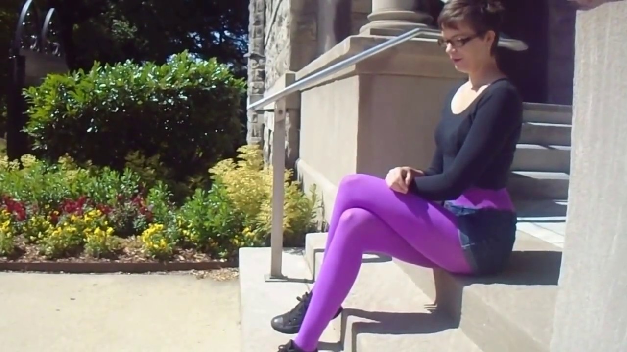 shiny tights 2020:beautiful girl in pink spandex leggings 【 4K