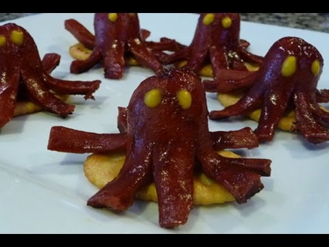 cheesy-spooky-dogs-3-recipes-in-1.-halloween-video-how-to-appetizers