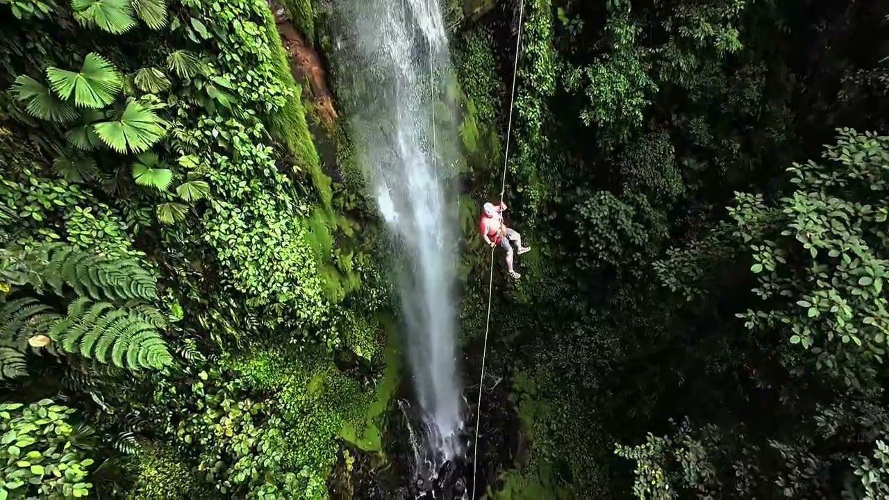 Canyoning waterfall rappelling in la Fortuna 