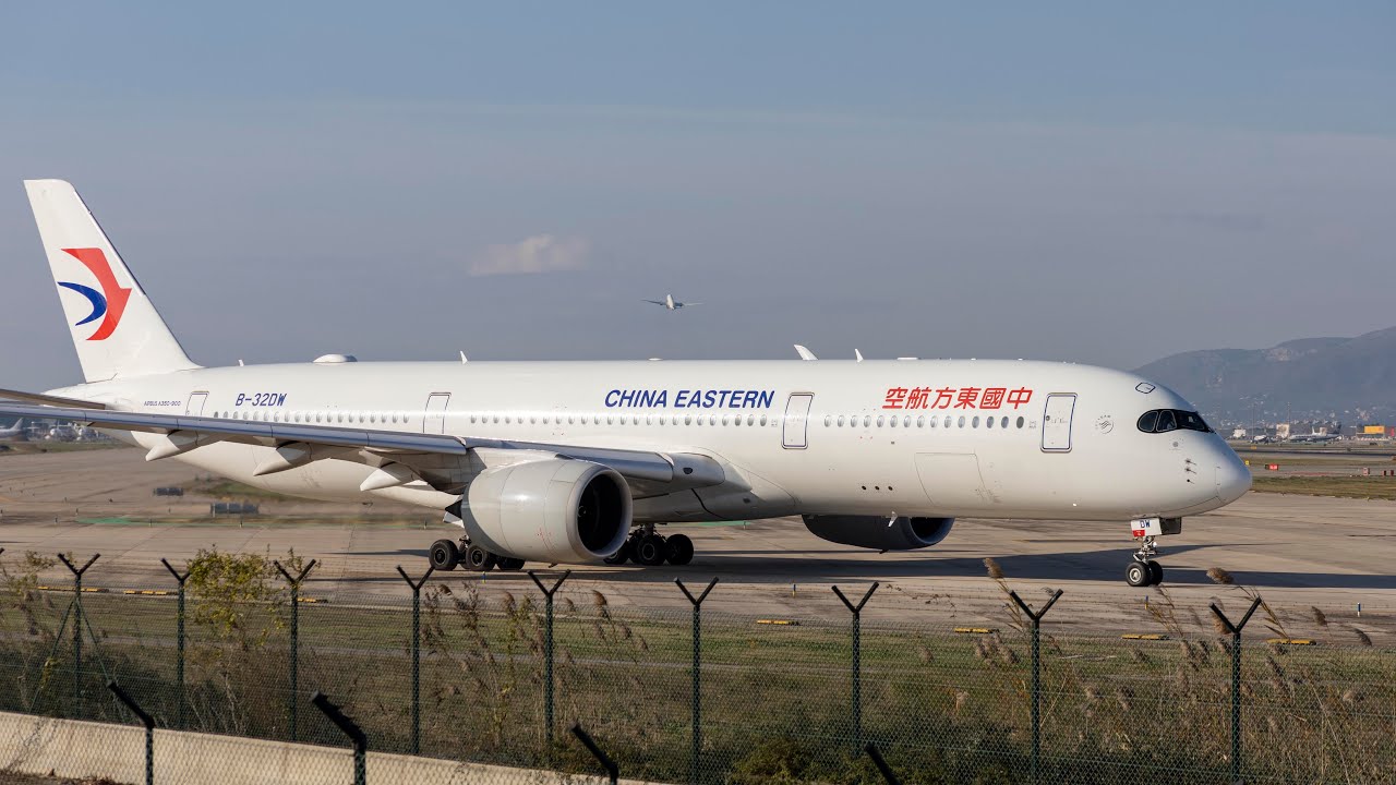 中華航空公司 China Eastern Airbus A350-900, Aeropuerto Josep Tarradellas Barcelona-El Prat.