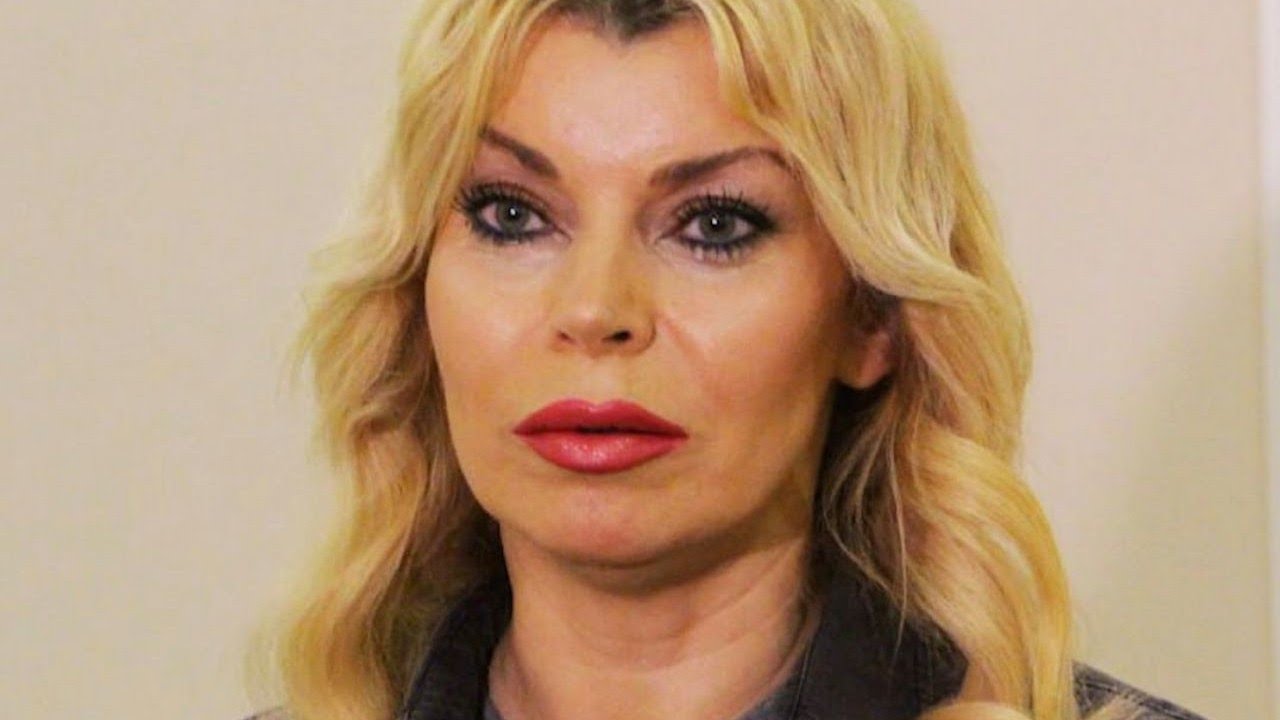 Лада Дэнс на грани с трудом дышит не говорит - YouTube