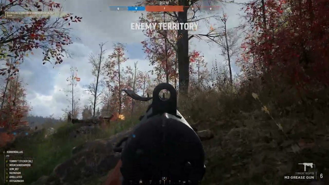 Hell Let Loose - Stabbing some clueless dude