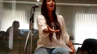 Video thumbnail of "India Martinez  - Sólo Tú."