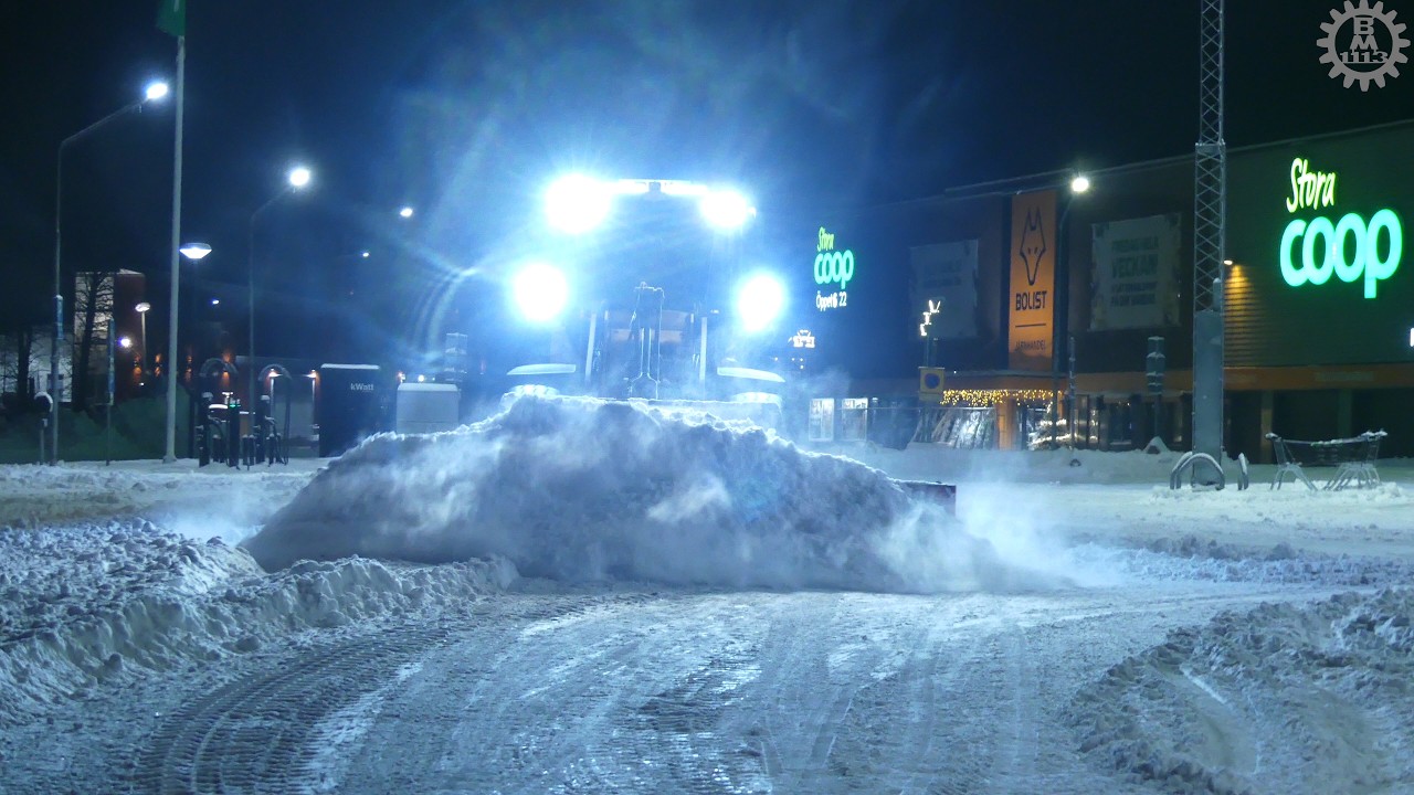 Snow removal  with Volvo L90H , Flipperbucket (multiskopa) winther 2025/26