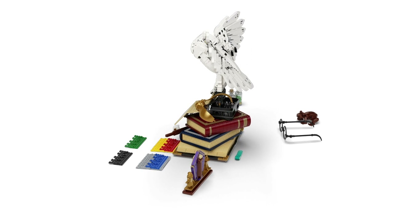 LEGO Harry Potter Hogwarts Icons - Collectors' Edition 76391 20th  Anniversary Collectable Hedwig Owl Model, with 3 Exclusive Golden  Minifigures: Dumbledore, McGonagall and Hagrid; Great Gift Idea : Toys &  Games 