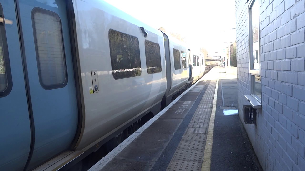 Thameslink Train Departing From Bromley South YouTube