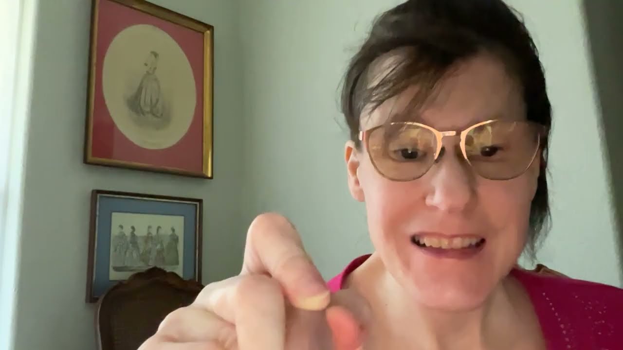 Low/Fi Soft tapping, scratching, and camera brushing you to relax!!!!!!! Blessed Sunday, lowlight