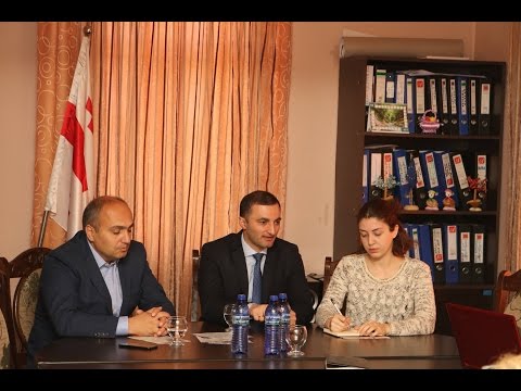 დისკუსია  ქობულეთის მოსახლეობასთან დავით  გაბაიძის  მონაწილეობით