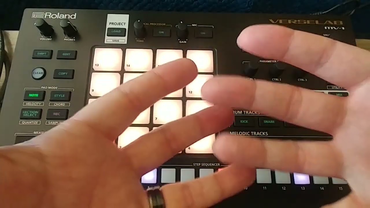 Roland Verselab MV-1: Recording Live