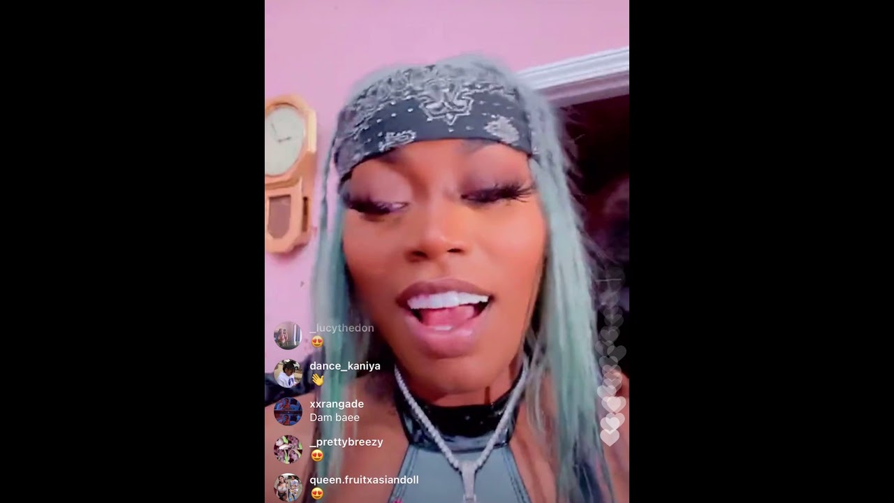 Asian Doll Shows Off Chain Honoring King Von