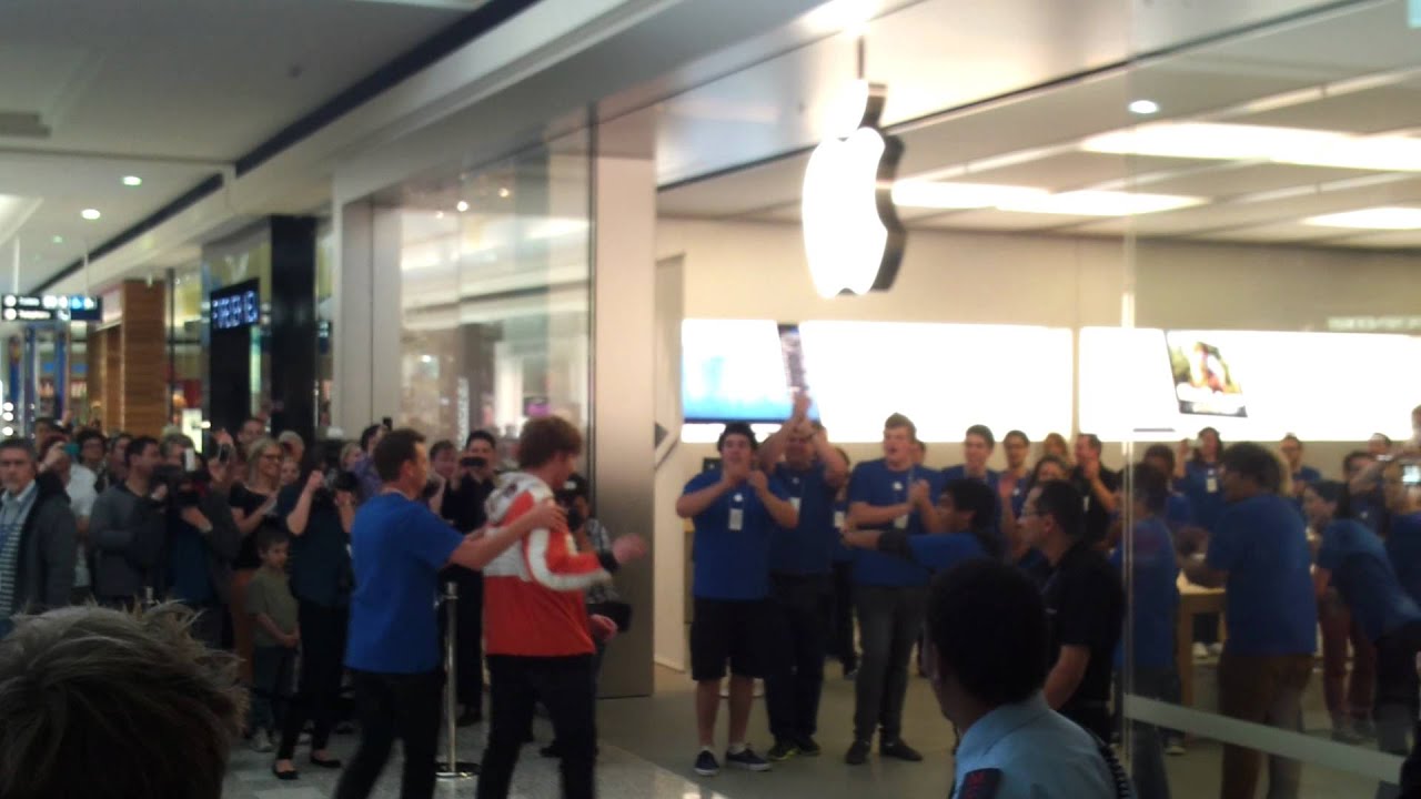 Grand Opening Apple Store Garden City Perth Youtube