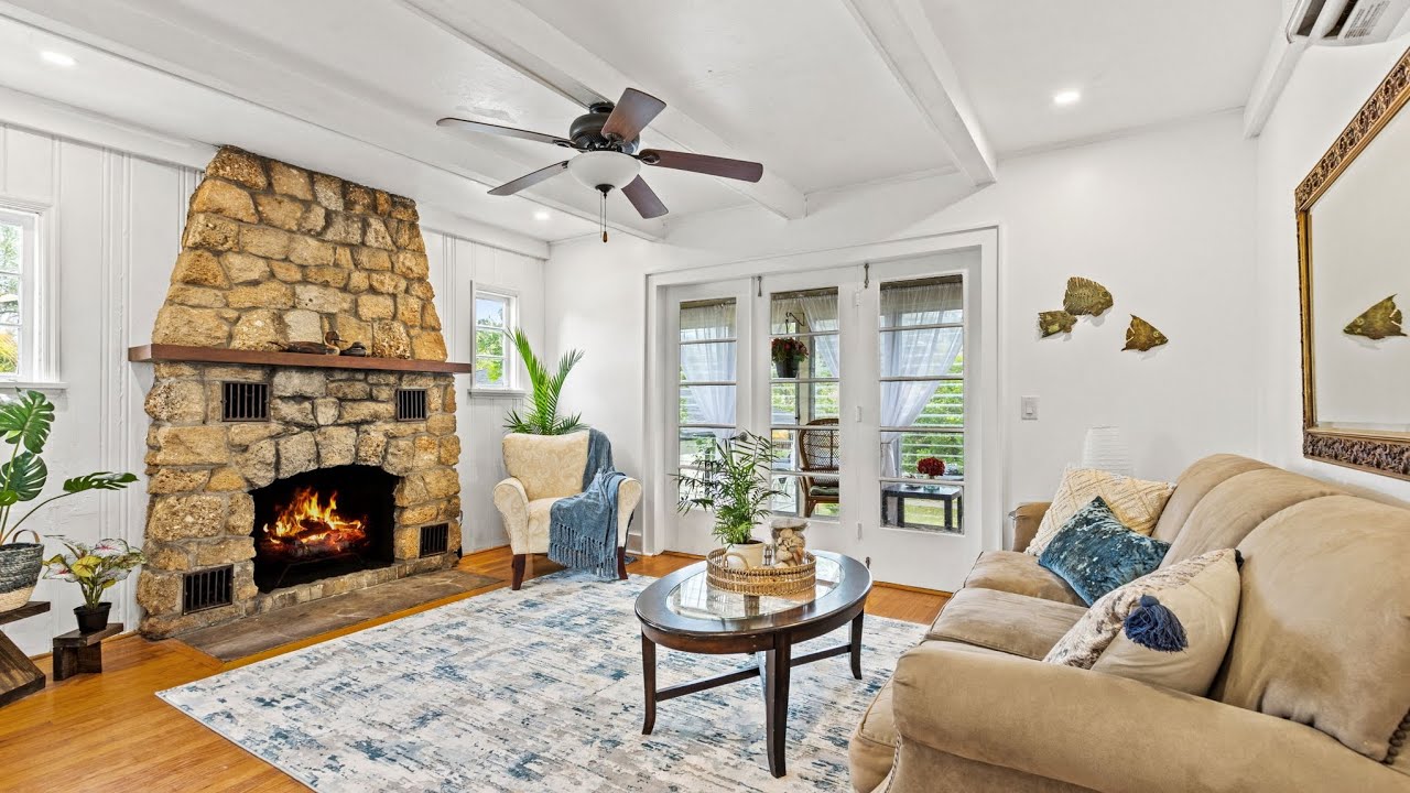 TWO STORY HISTORIC KENWOOD, ST. PETERSBURG HOME FOR SALE!! DUPLEX