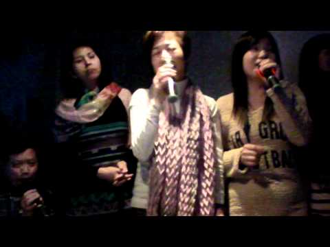 2011.1.28生日k (大合唱  我一見你就笑)