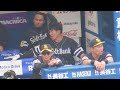 三振した正木に尾形の投球について確認する柳田悠岐